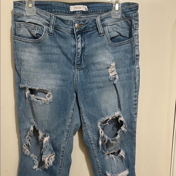 Cello size 9 Distressed Blue Denim Jeans!! - Picture 4 of 8